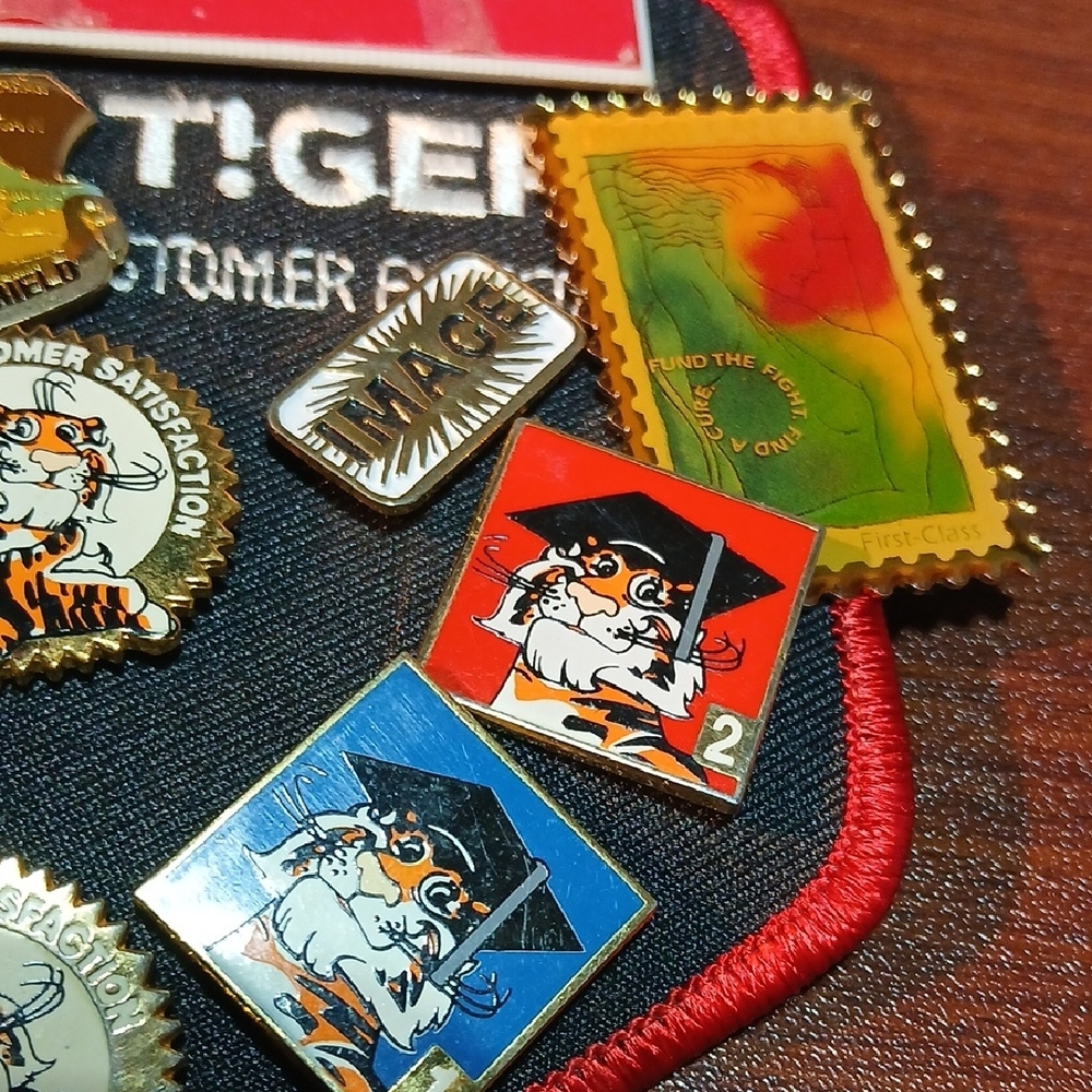 Vintage Enamel Pin Collection with Tiger Motif - Picture 2 of 4
